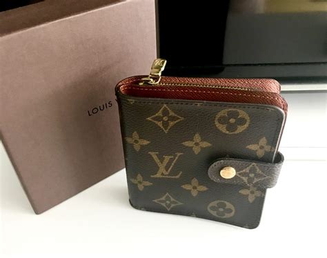 louis vuitton bifold wallet women